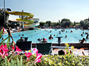 gro�er Pool mit R�hrenrutsche